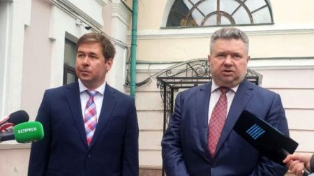 Poroshenko’s Lawyers Demand A Court Hearing On The Day Of His Arrival In Ukraine