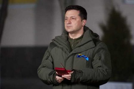 Zelensky Urged Ukrainians Not To Believe Fakes: “I’m Not Here To Call On The Army To Lay Down Their Arms”