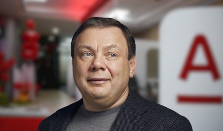 Mikhail Fridman is in danger of losing control of Alfa-Bank?