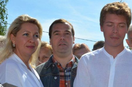 Medvedev Put His Son In Yusufov'S Company - New Proof Of A Corrupt Tie With The Oligarch, Who Still Avoids Punishments