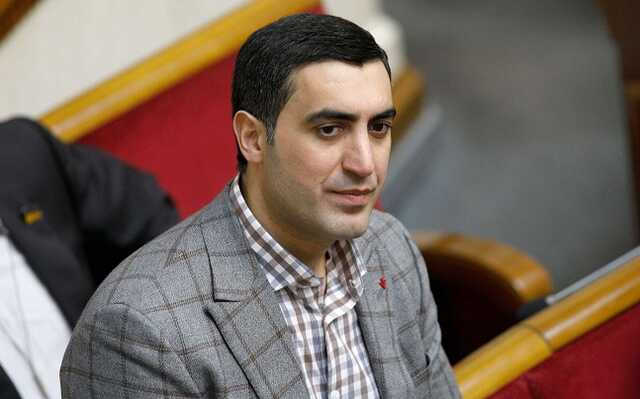 Suto Mamoyan From The Opposition Platform For Life Meets With Arakhamia