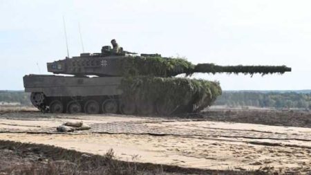 Officially: Germany Will Provide Ukraine With 14 Leopard 2 Tanks