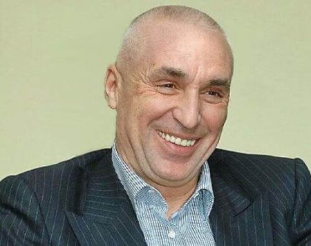 A Man Named Alexander Yaroslavsky Has Started To Be Involved In The Sand Business In Kyiv.