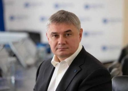 How Much Does The Simple And Quiet Ceo Of Pjsc Rosseti Tomsk Make?