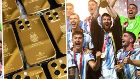 Leo Messi will give Argentina teammates 35 iPhones in personalized gold cases